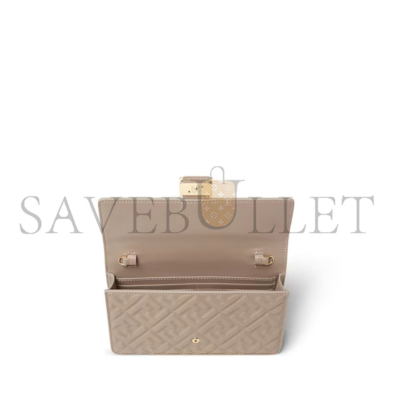 F**di wallet on chain baguette 8m0498aajdf0e65 (21*11.5*5cm)